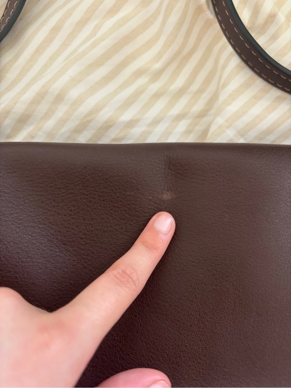 Coach Chelsea Shoulder Bag 30 in Brass/Maple Brown - Picture 8 of 12